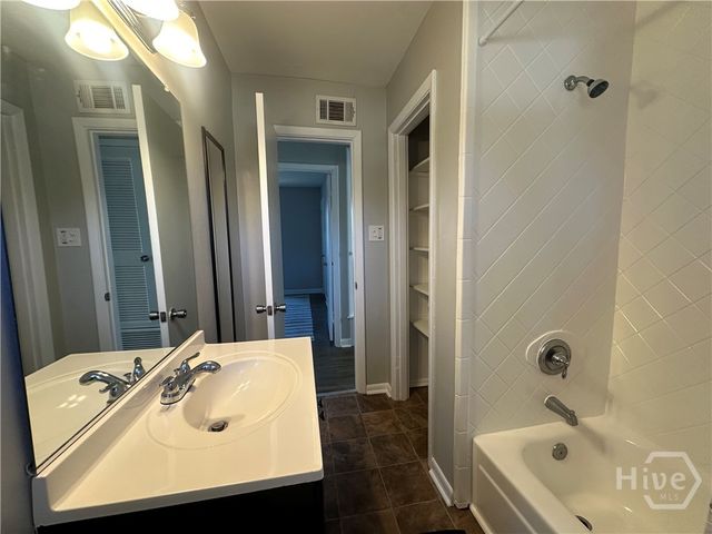 13 Ronnie Avenue, Garden City, GA 31419