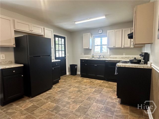 13 Ronnie Avenue, Garden City, GA 31419