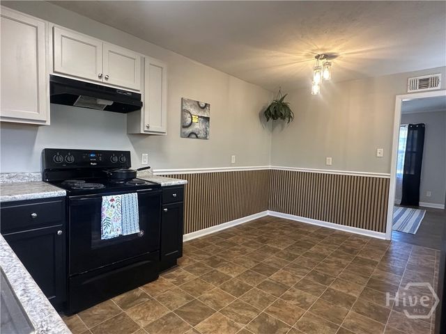 13 Ronnie Avenue, Garden City, GA 31419