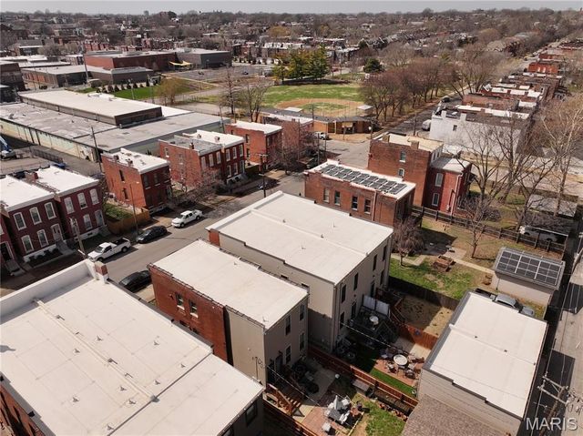 2637 Shenandoah, St Louis, MO 63104