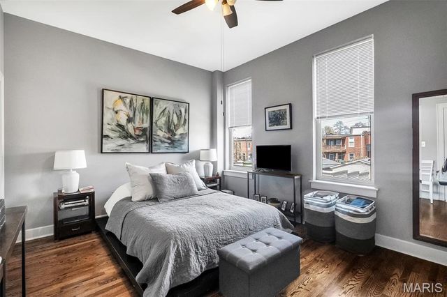 2637 Shenandoah, St Louis, MO 63104