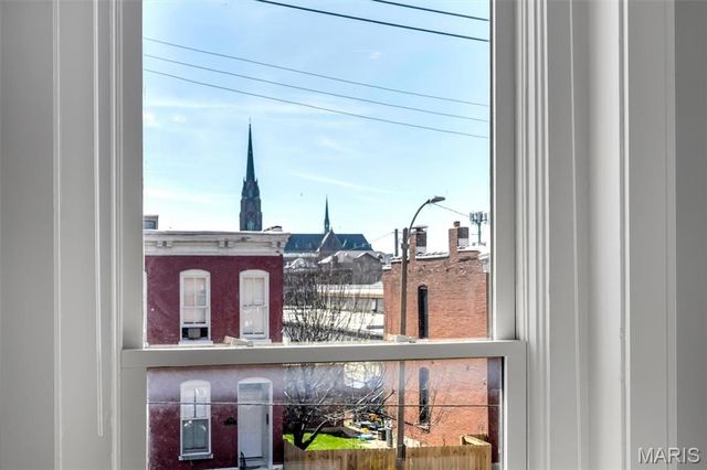 2637 Shenandoah, St Louis, MO 63104