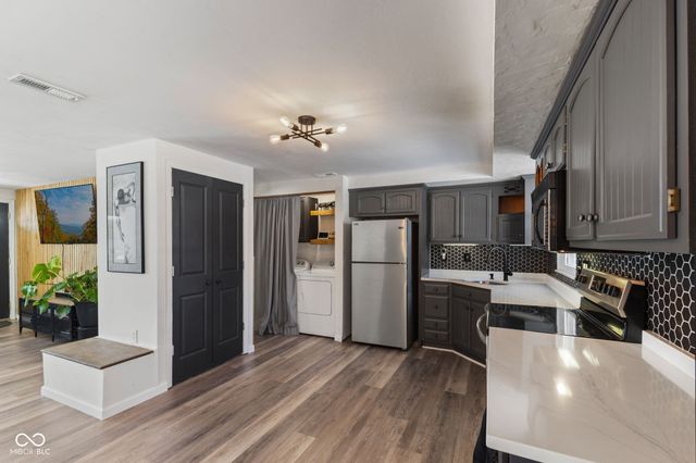 9326 Shenandoah Court, Indianapolis, IN 46229