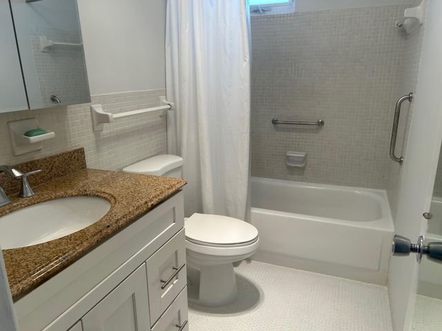 1821 NE 62ND Street 331, Fort Lauderdale, FL 33308