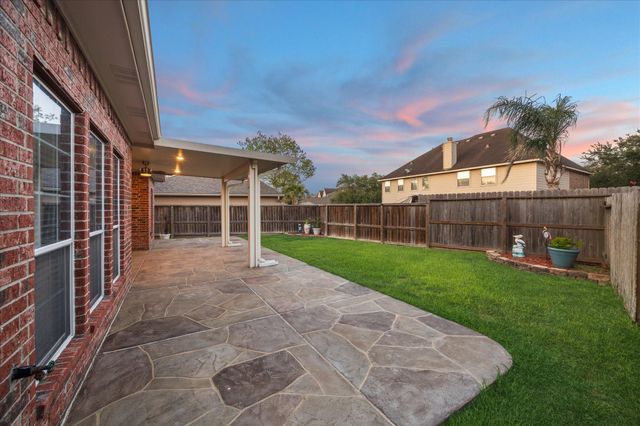 1015 Azalea Pointe, League City, TX 77573