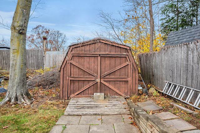 9 Beechwood Road, Plainville, CT 06062