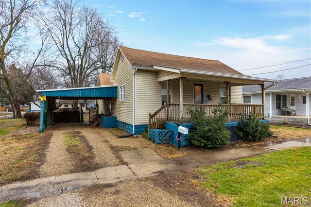 1110 N Walnut Street, Litchfield, IL 62056