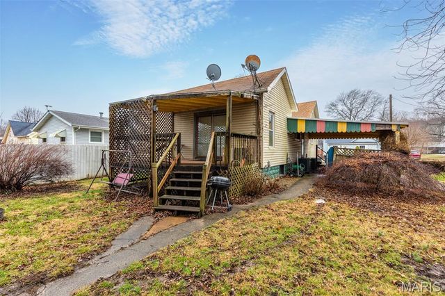 1110 N Walnut Street, Litchfield, IL 62056