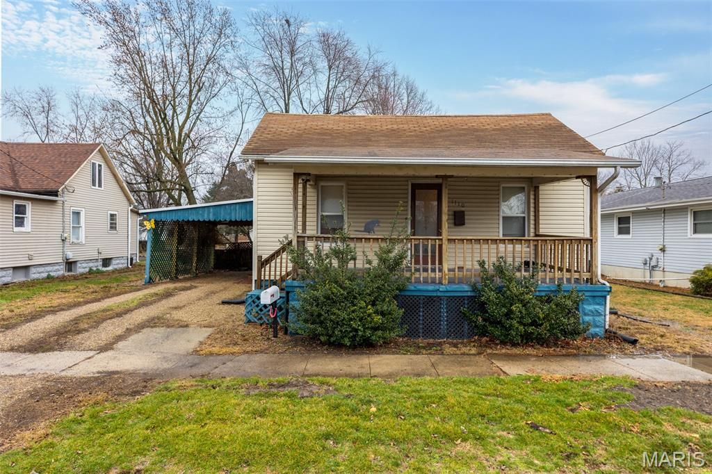 1110 N Walnut Street, Litchfield, IL 62056