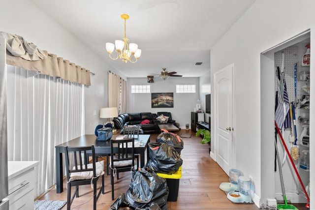 904 NW 126th Avenue, Coral Springs, FL 33071