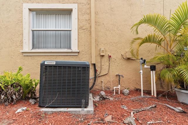 904 NW 126th Avenue, Coral Springs, FL 33071