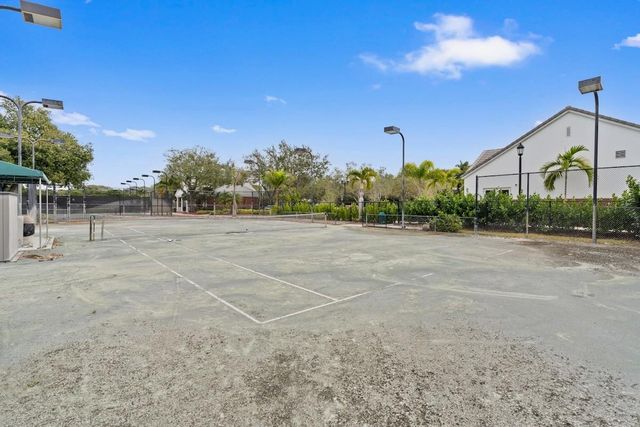 904 NW 126th Avenue, Coral Springs, FL 33071