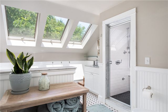 41 Indian Terrace, Middletown, RI 02842