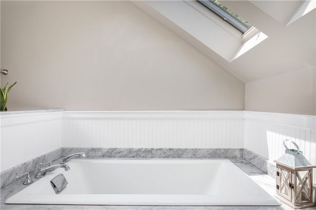 41 Indian Terrace, Middletown, RI 02842