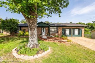 1424 Northwoods Drive, Alma, AR 72921