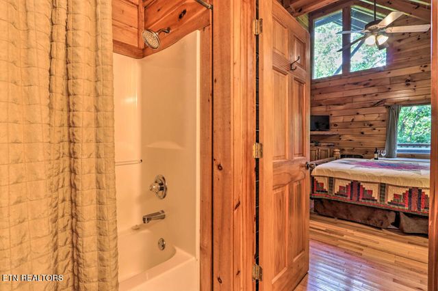 1118 Ski View Lane, Sevierville, TN 37876