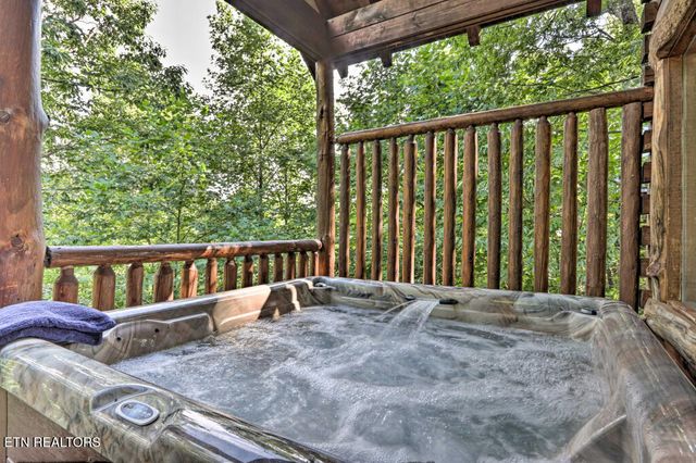 1118 Ski View Lane, Sevierville, TN 37876