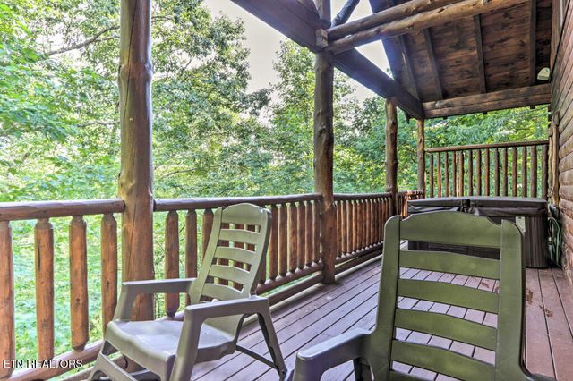 1118 Ski View Lane, Sevierville, TN 37876
