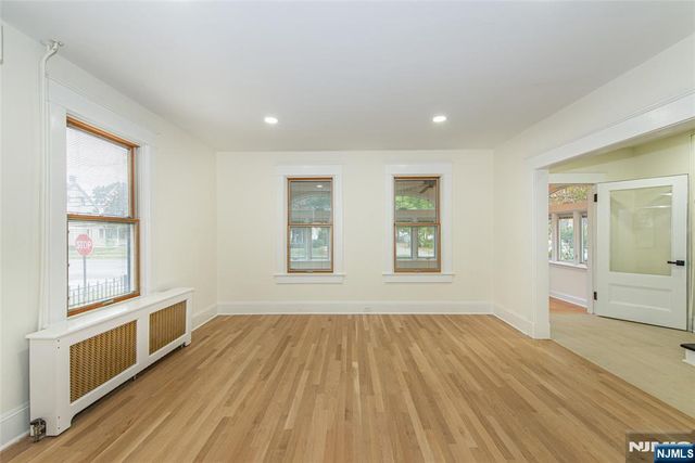 69 W Hanover Avenue, Morris Plains Borough, NJ 07950
