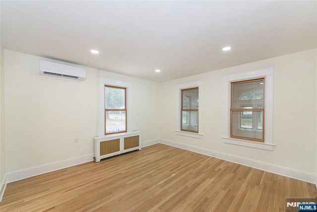 69 W Hanover Avenue, Morris Plains Borough, NJ 07950