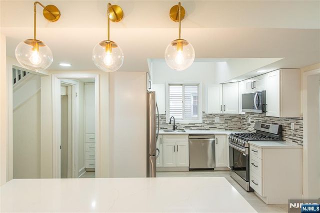 69 W Hanover Avenue, Morris Plains Borough, NJ 07950