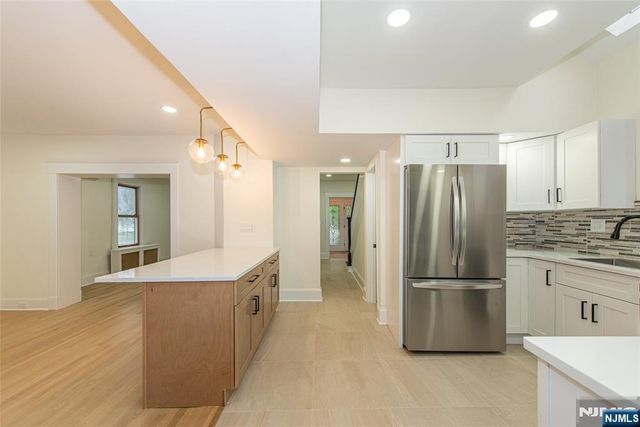 69 W Hanover Avenue, Morris Plains Borough, NJ 07950