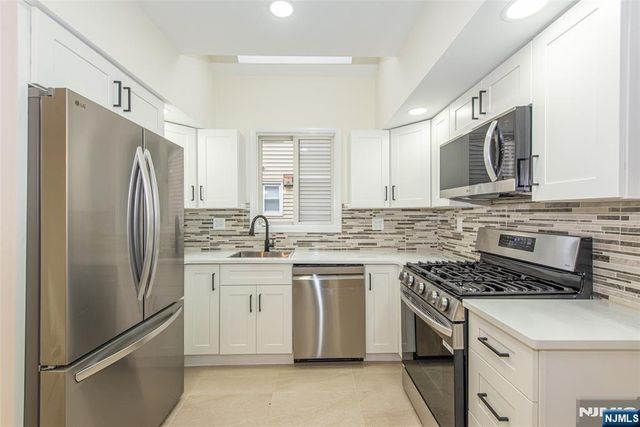 69 W Hanover Avenue, Morris Plains Borough, NJ 07950
