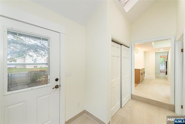 69 W Hanover Avenue, Morris Plains Borough, NJ 07950