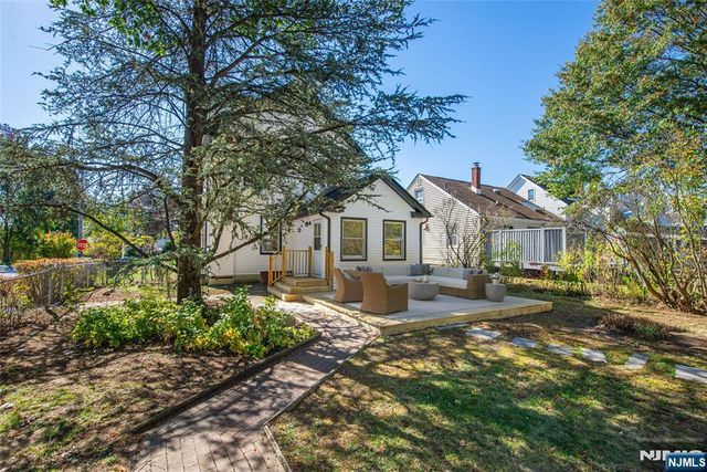 69 W Hanover Avenue, Morris Plains Borough, NJ 07950