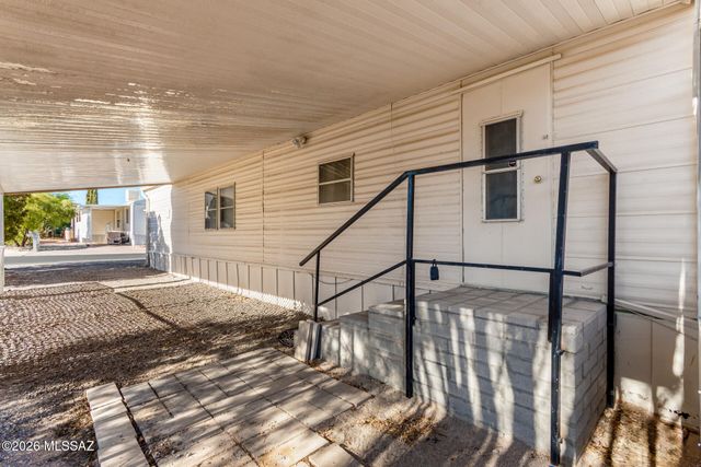 5465 W Lazy S Street, Tucson, AZ 85713