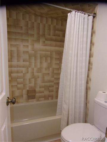 876 Pritchard Island Road, Inverness, FL 34450