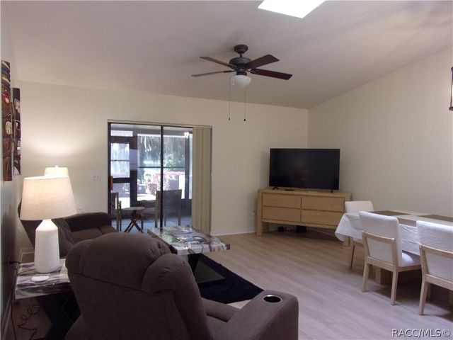 876 Pritchard Island Road, Inverness, FL 34450