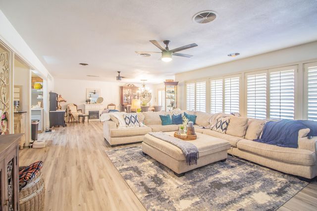 1301 E Buckley Street, Brownfield, TX 79316