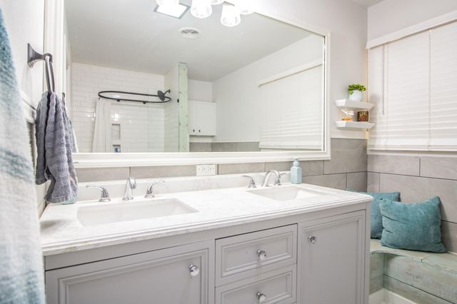 1301 E Buckley Street, Brownfield, TX 79316