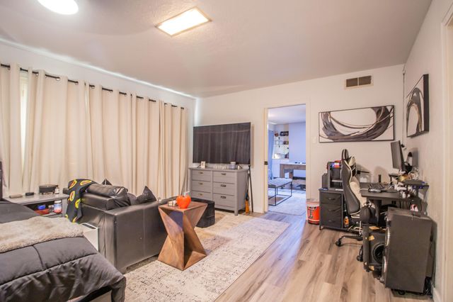 1301 E Buckley Street, Brownfield, TX 79316