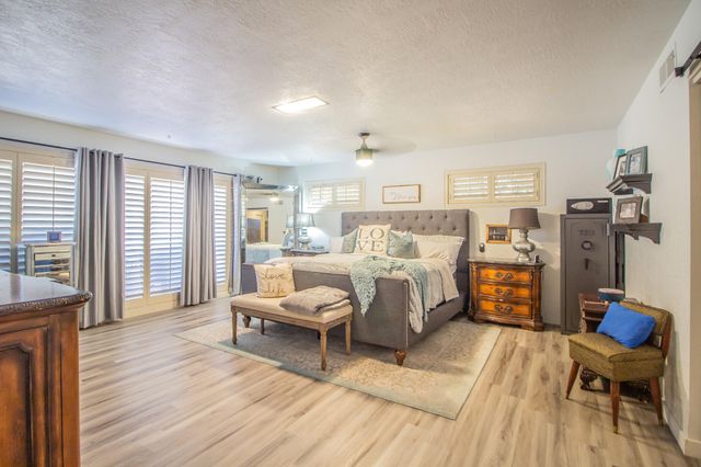 1301 E Buckley Street, Brownfield, TX 79316