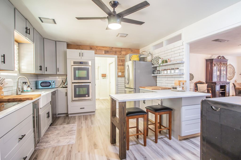 1301 E Buckley Street, Brownfield, TX 79316