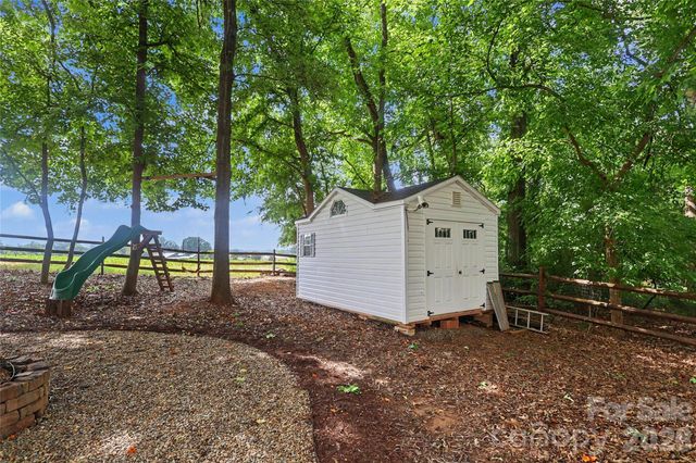 8712 Cool Meadow Drive, Huntersville, NC 28078