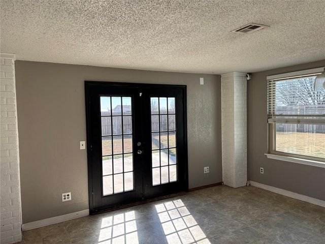 943 W Tesio Way Street, Mustang, OK 73064