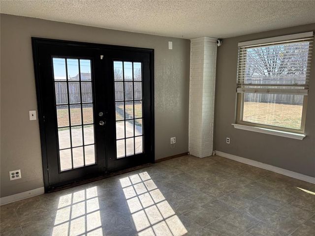 943 W Tesio Way Street, Mustang, OK 73064