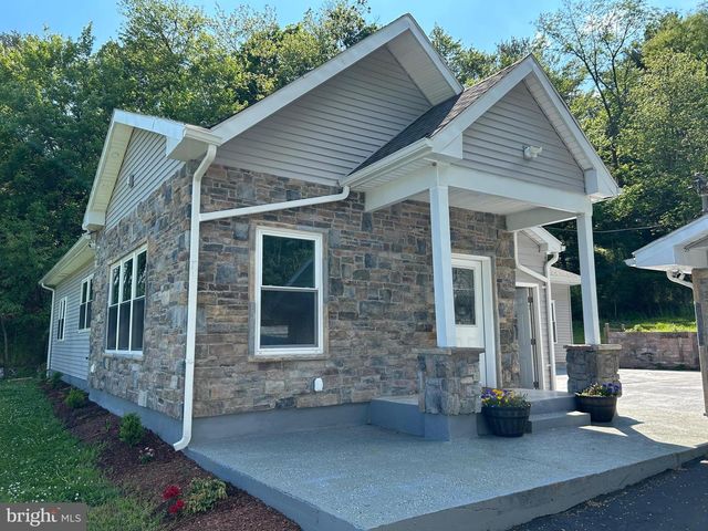 601 FIRELINE RD, Palmerton, PA 18071