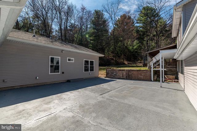 601 FIRELINE RD, Palmerton, PA 18071