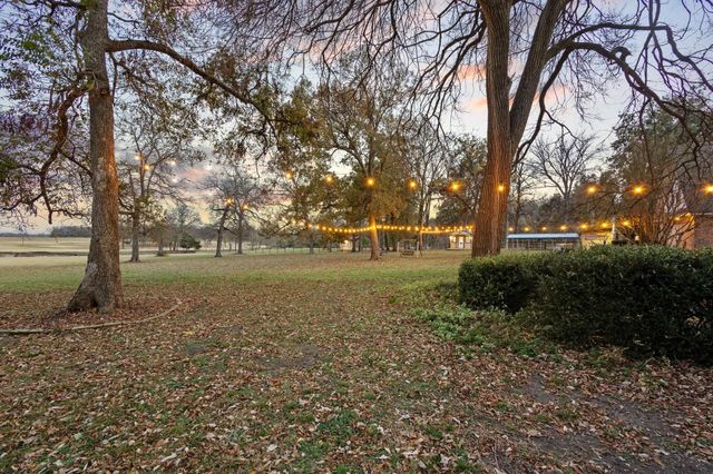 400 PR 350, Honey Grove, TX 75446