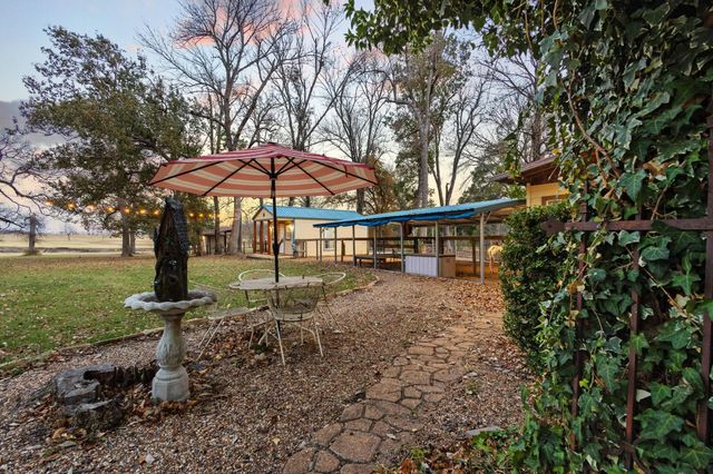 400 PR 350, Honey Grove, TX 75446