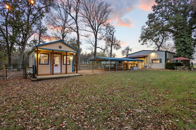 400 PR 350, Honey Grove, TX 75446