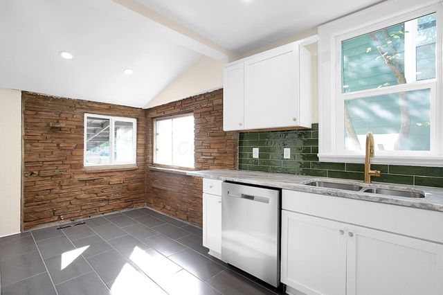 389 E Mithoff Street, Columbus, OH 43206