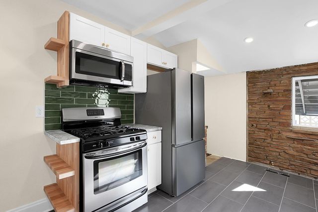 389 E Mithoff Street, Columbus, OH 43206