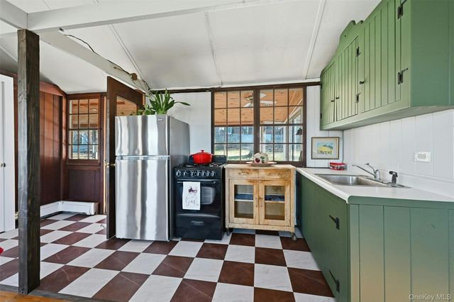 875 Oak Avenue, Southold, NY 11971