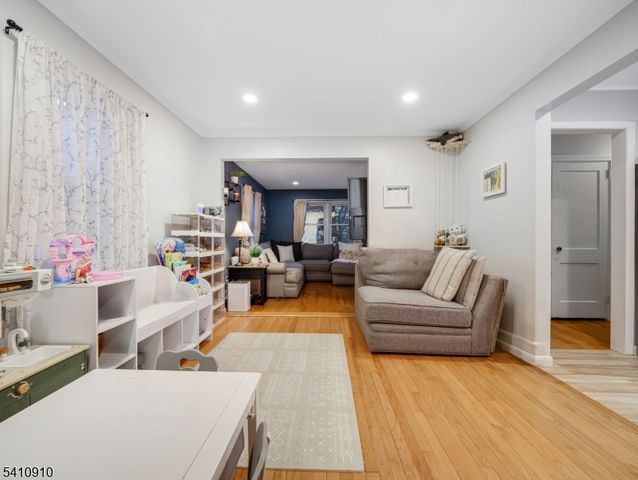 6 Alwood St, Roxbury Twp., NJ 07876