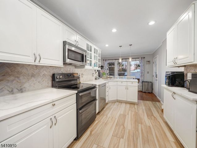 6 Alwood St, Roxbury Twp., NJ 07876